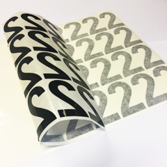 Klistermärksark med svart nummer 2