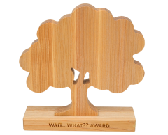 Hållbarhetspris med trädesign tillverkat av trä