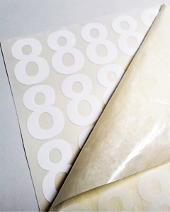 Nummer 8 dekalark vit